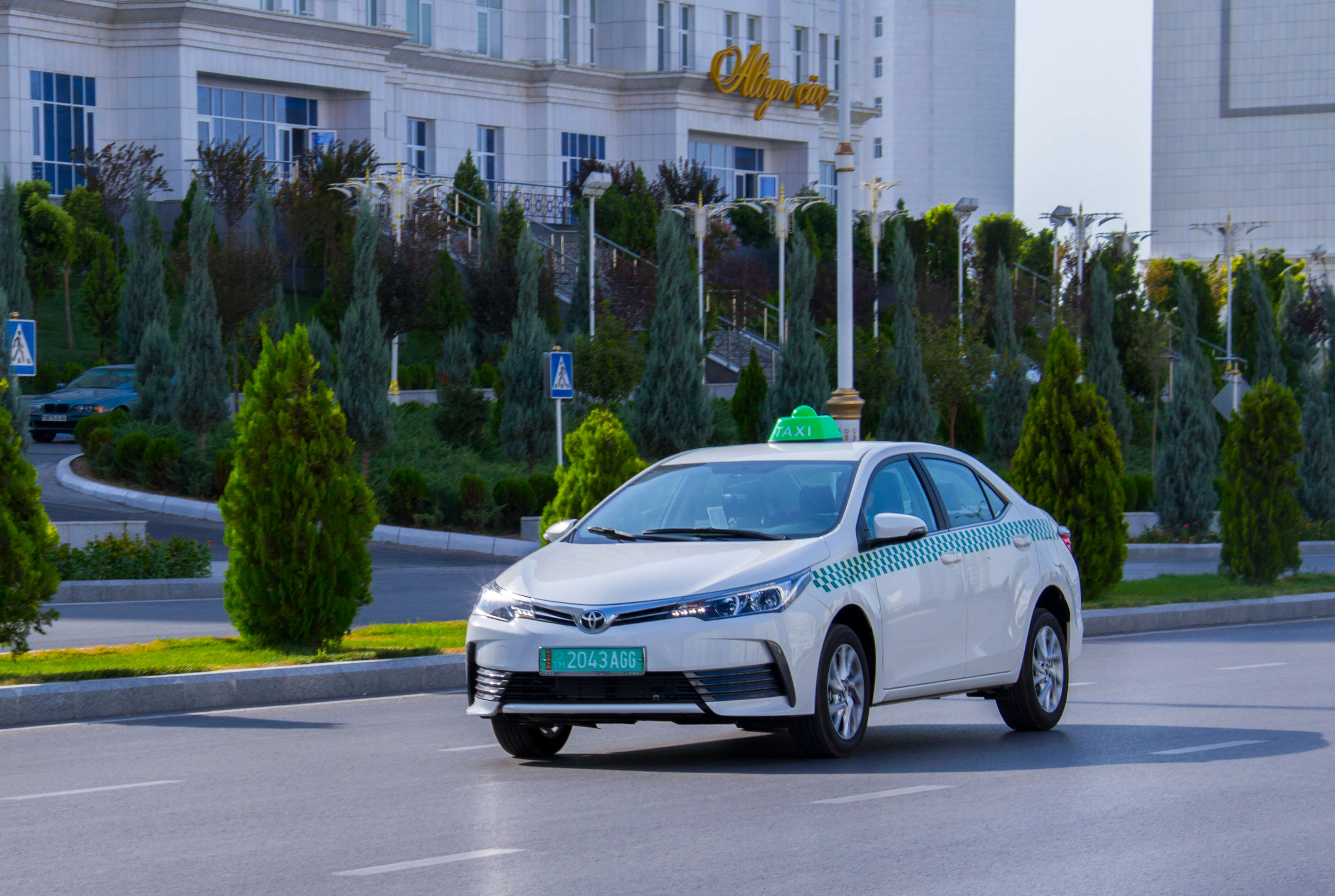 В Туркменистане введут интернет-услугу по срочному вызову автомобилей-такси